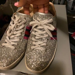 Women Gucci sneakers size 37.5